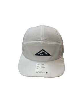 Nike Trail Dri-Fit AW84 White Running Cap Hat DR0469-100 NWT.
